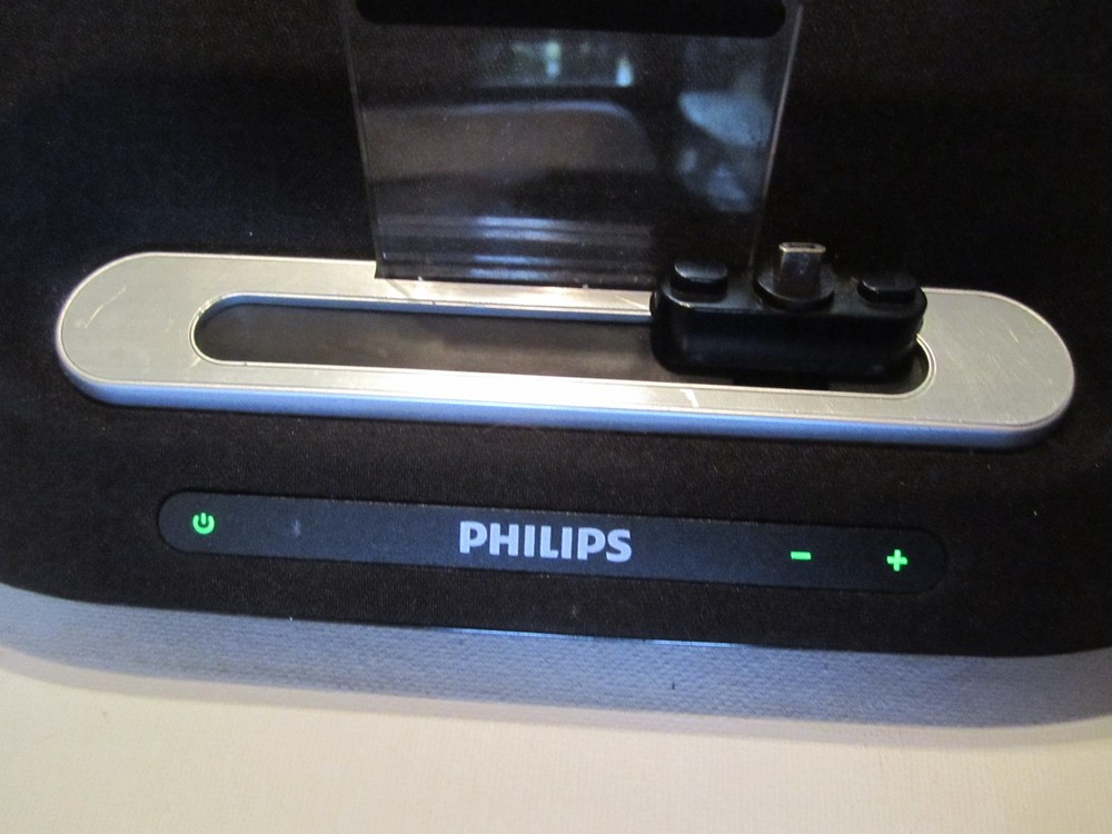 Philips Fidelio AS351/37 Bluetooth Android Speaker Dock