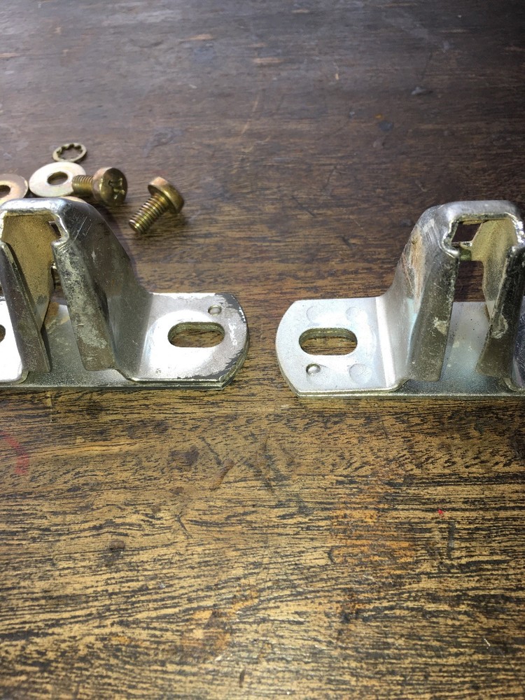 Merceds-Benz R107 Convertible Tonneau Hinge Pair
