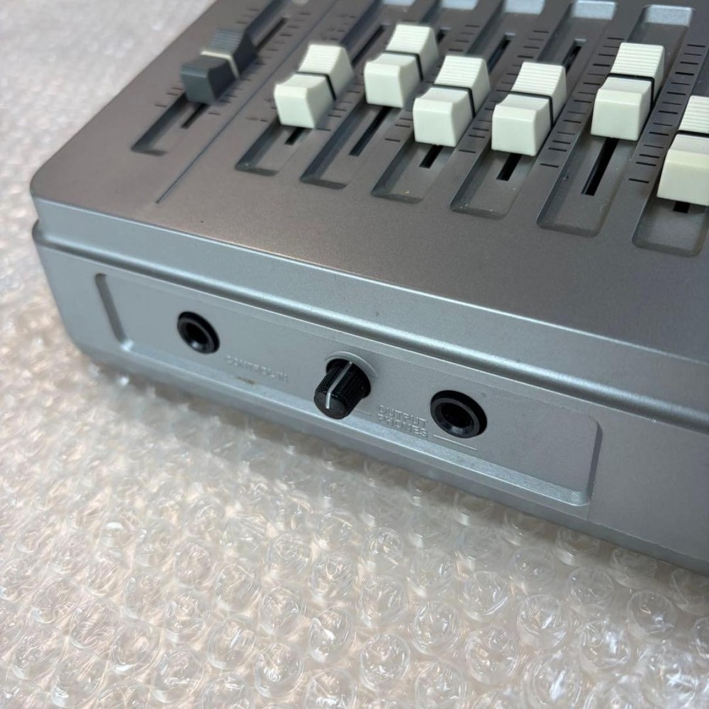 Zoom MRS-802 Digital Multi-Track Recording Studio