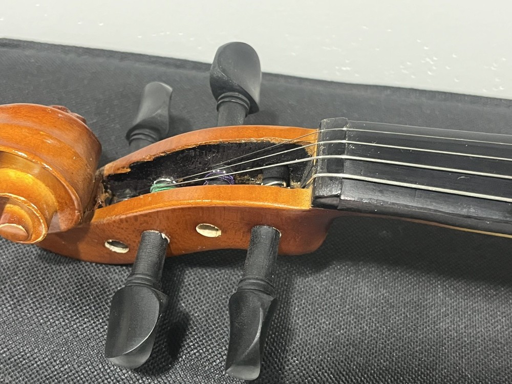 Full Sized Classic Kaizer Violin Set