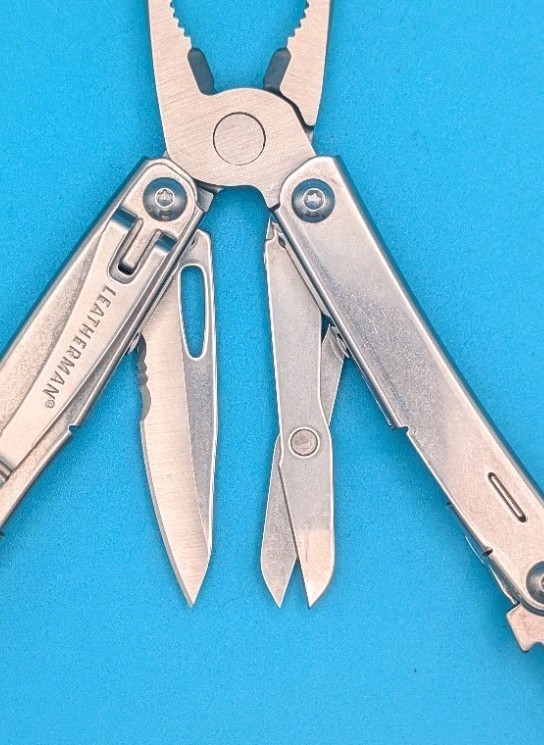 LEATHERMAN WINGMAN MULTI-TOOL! FAST SHIPPING!