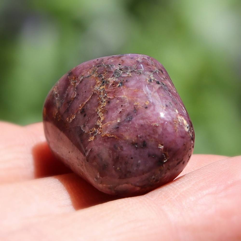 Tumbled Stone: Ruby, Red Corundum from India (RUB68)