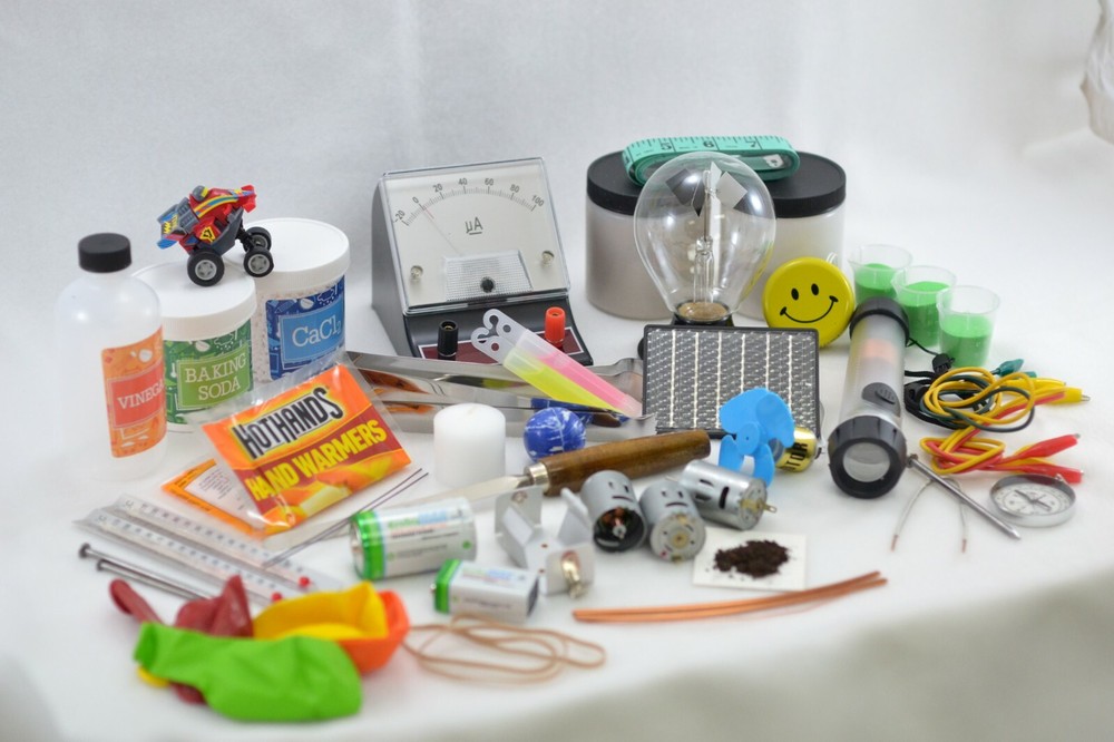 Shake Light 40-B Renewable Energy Flashlight Camping, STEM, Emergencies