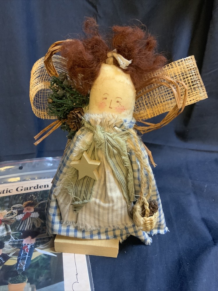 Tiny Treasures Rustic Garden Pattern Book With 1 Doll