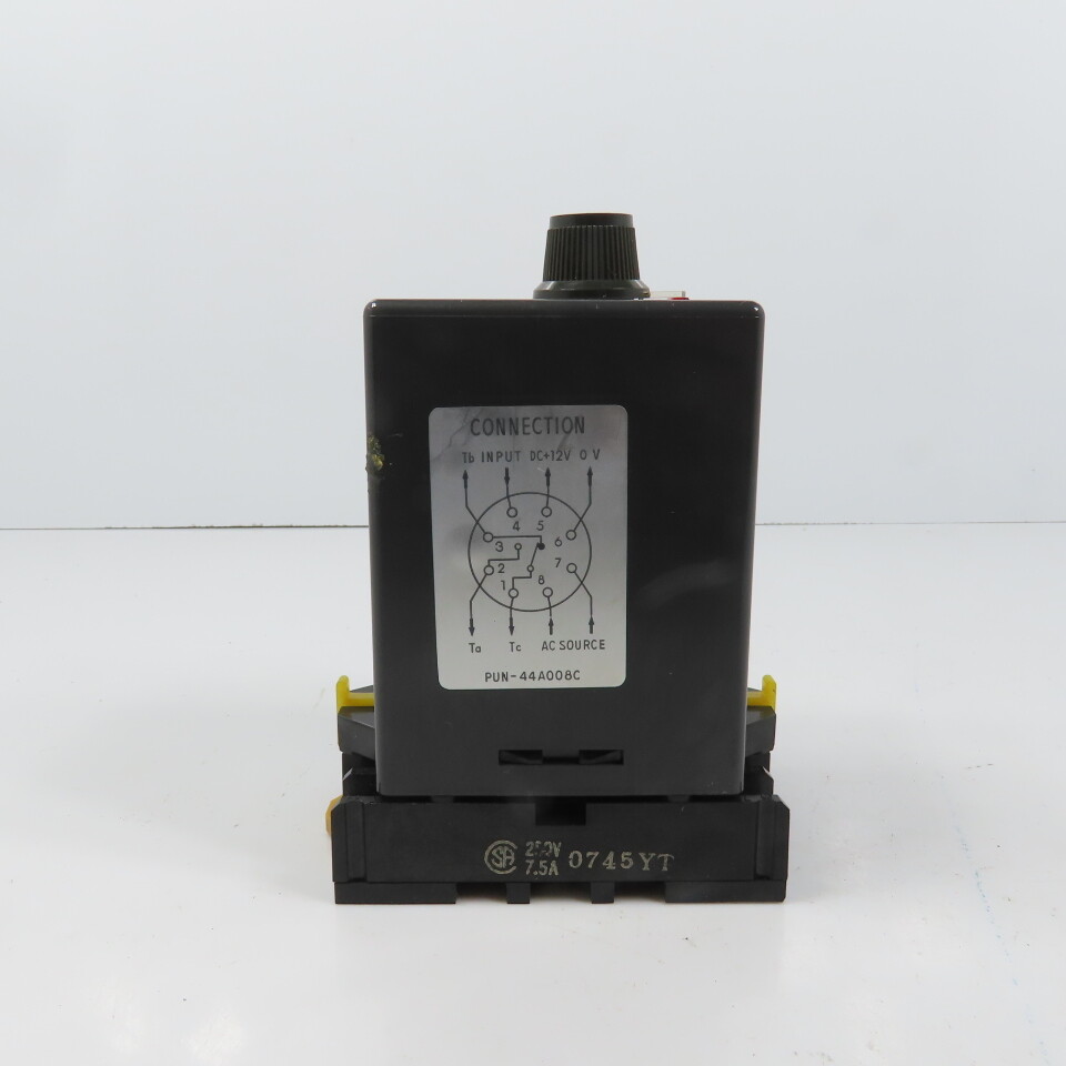 Omron AMD-SL2 Motion Detector Timer Relay 0-10 Sec 100/110VAC W/ Base