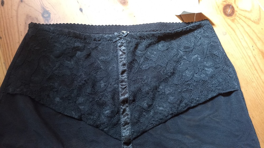 VTG Uk Shapely Lady Girdle