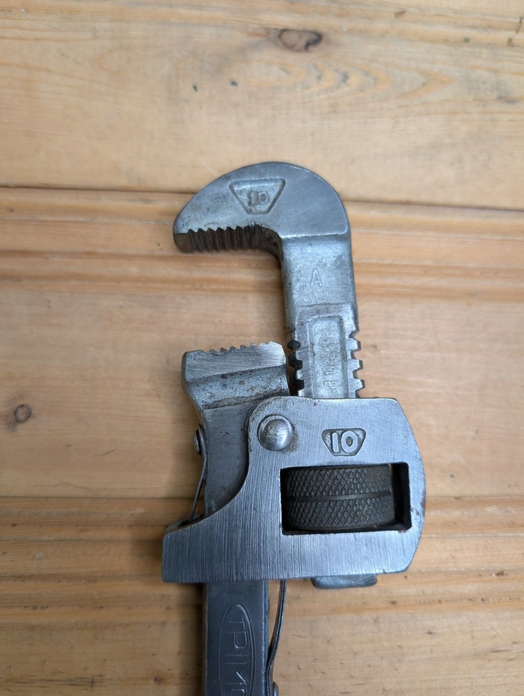 Vintage Trimo 10" Pipe wrench