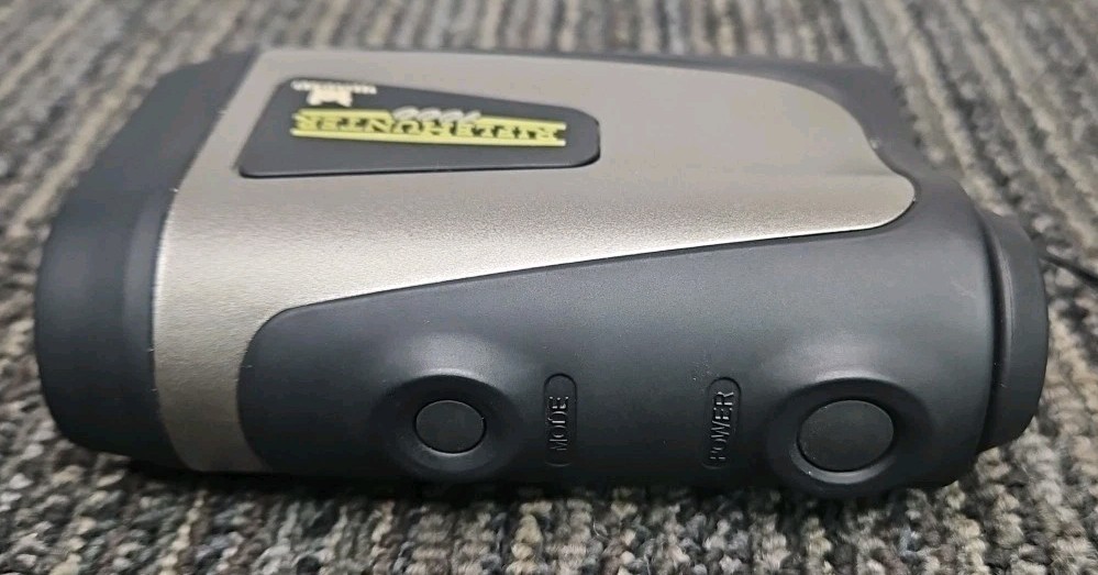 Nikon RifleHunter 1000 Rangefinder with Carry Case