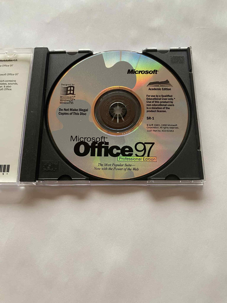 MICROSOFT OFFICE 97 Professional Edition (CD, 1997) with CD Key Code VERY GOOD