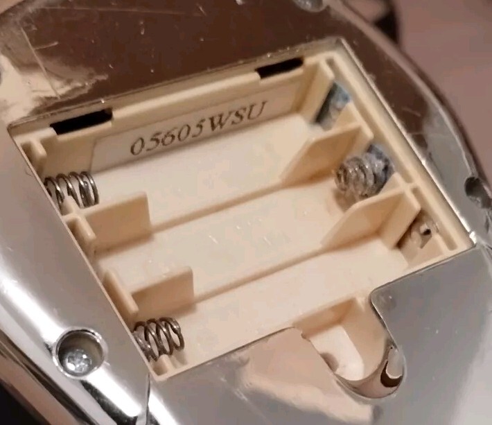 2004 WOWWEE ROBOSAPIEN Chrome Silver Robot w/ Remote Control ~ WORKS GREAT!