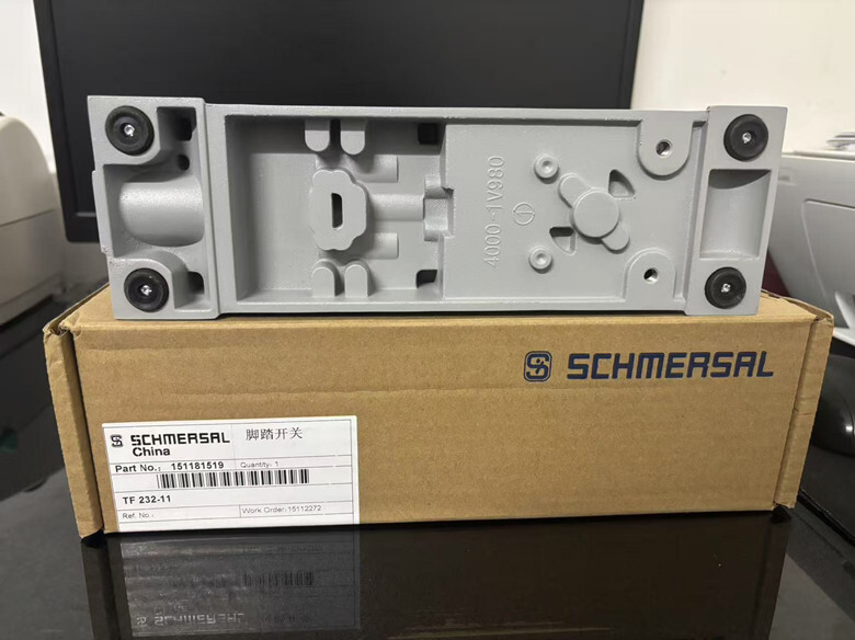 Schmersal TF 232-11 foot switch