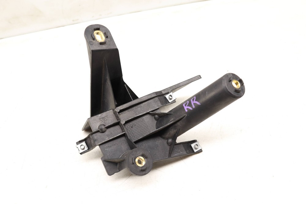 2011-2014 PORSCHE CAYENNE - Right LANE Change Assist Control Module Bracket