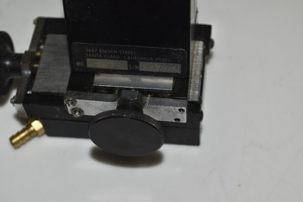 SIGNATONE S-930 MICROMANIPULATOR PROBE POSITIONER (JCC17)