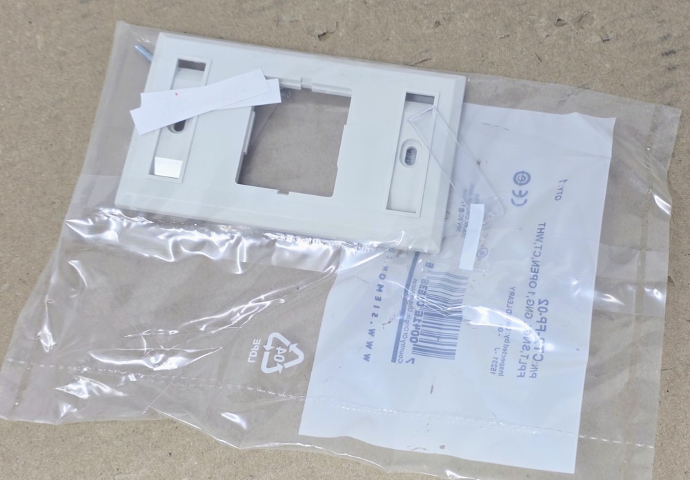 SIEMON CT2-FP-02 White Faceplate