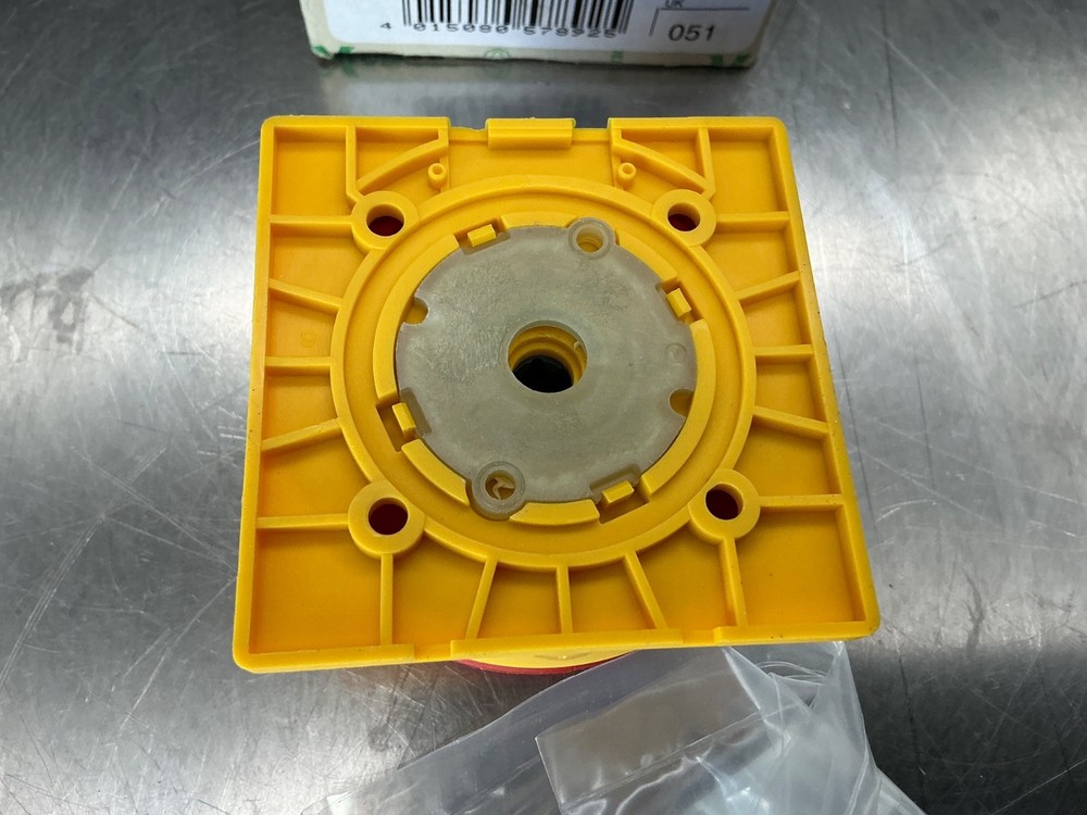Moeller SVB-T0 Lock-Out Handle for Padlocks