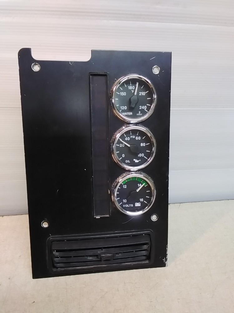 International 9400 Gauge Panel Dash Panel 3517413C91