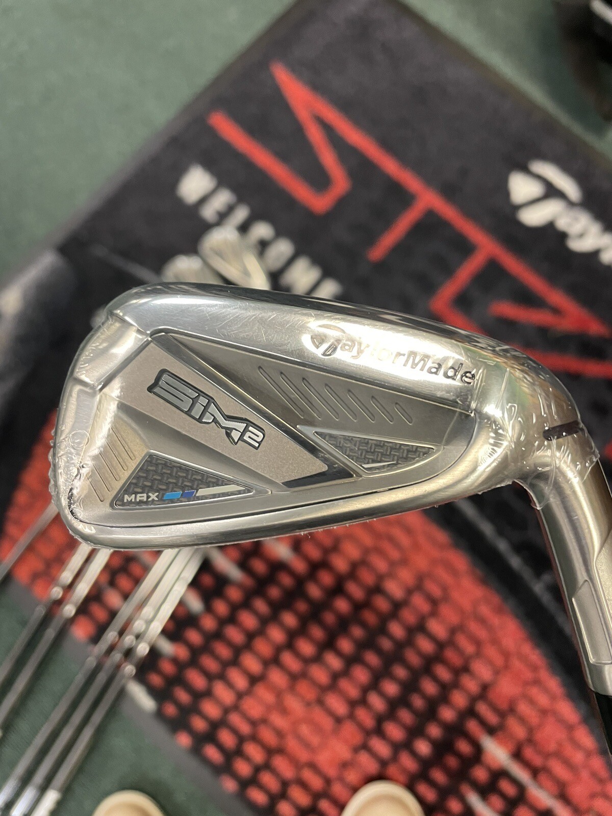 New TaylorMade Men's Golf Clubs SIM 2 Max Iron Set (5-AW) Steel Regular Flex