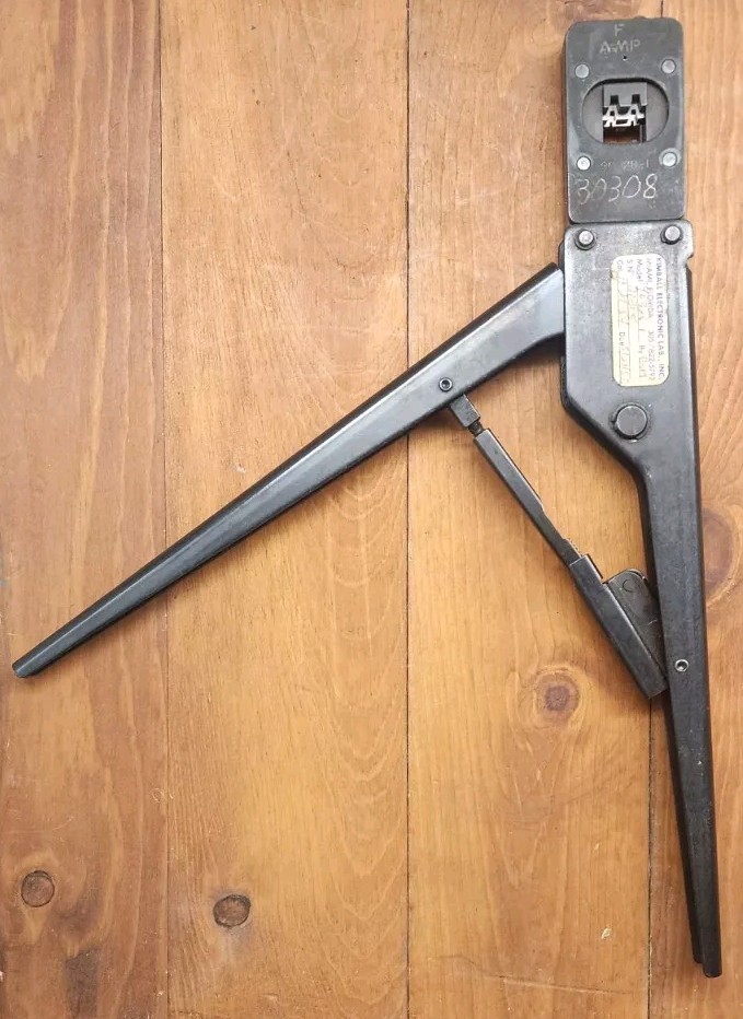 AMP 90328-1 HAND CRIMPING TOOL 22, 24-26