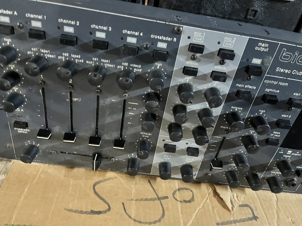 Biamp SCM7600 Pro Stereo Club Mixer