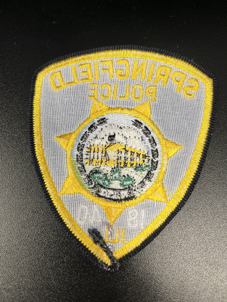 VINTAGE “SPRINGFIELD POLICE” Patch obsolete