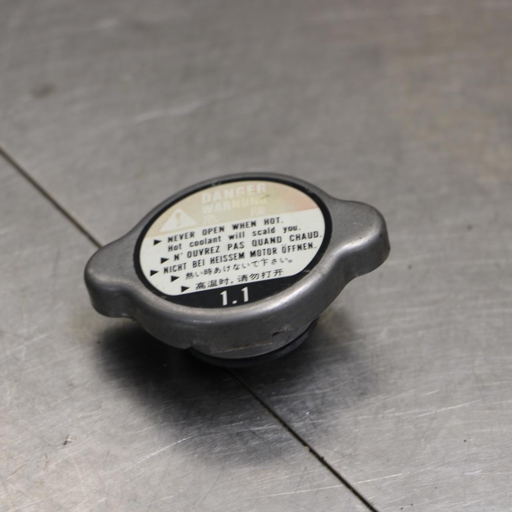 04-05 Honda CBR 1000RR Engine Radiator Cap