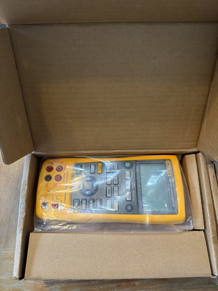Fluke 726 Precision Multifunction Calibrator  - Calibrated