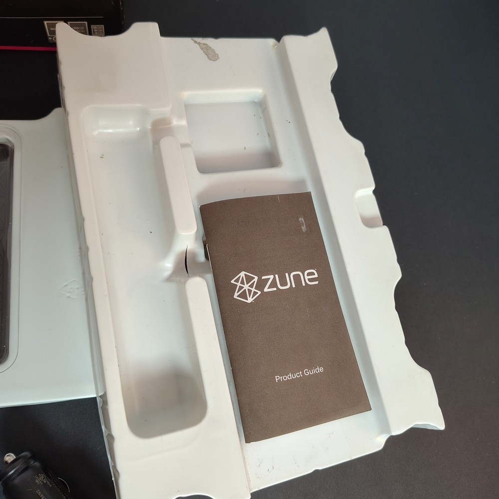 Microsoft Zune Car Pack - Charger FM Transmitter - Excellent Condition