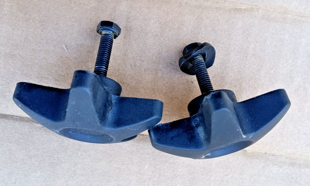 Proline 4 Wheel Walker 803SBL - Tightening Knobs.