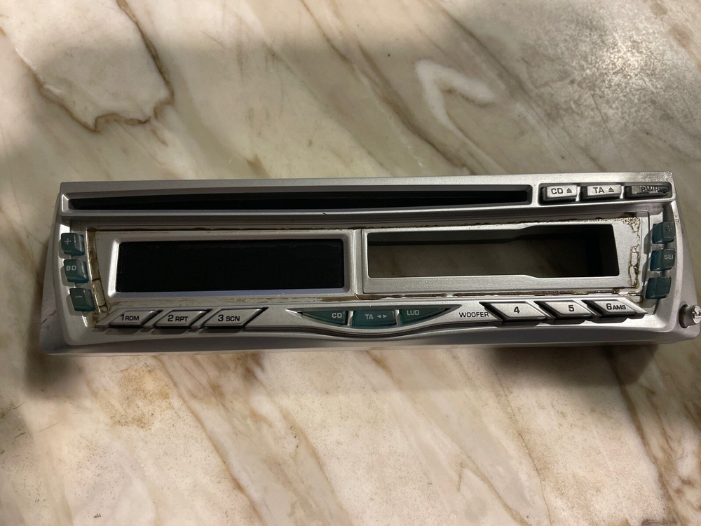 PYLE PLUS PLCDCS90 CAR STEREO PYLE PLUS PLCDCS90 ONLY FACEPLATE OEM🟠