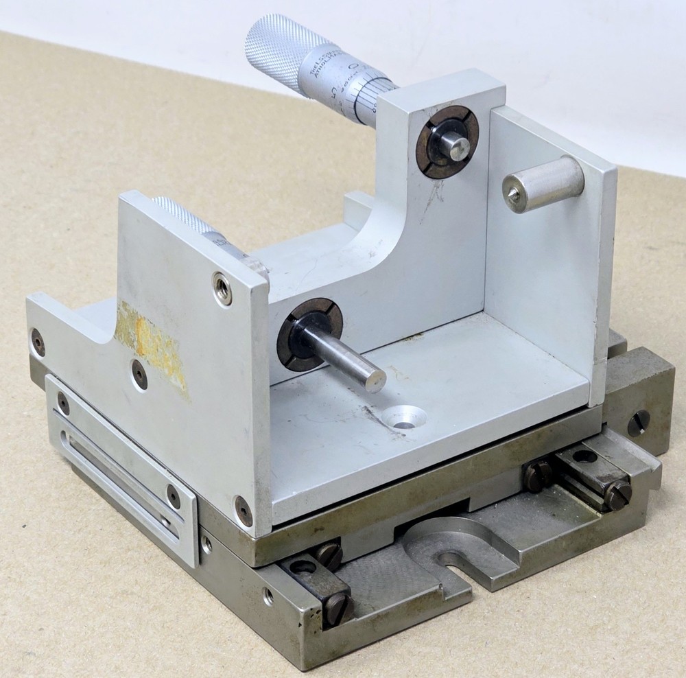 Platform Stage w/ 3x Starrett