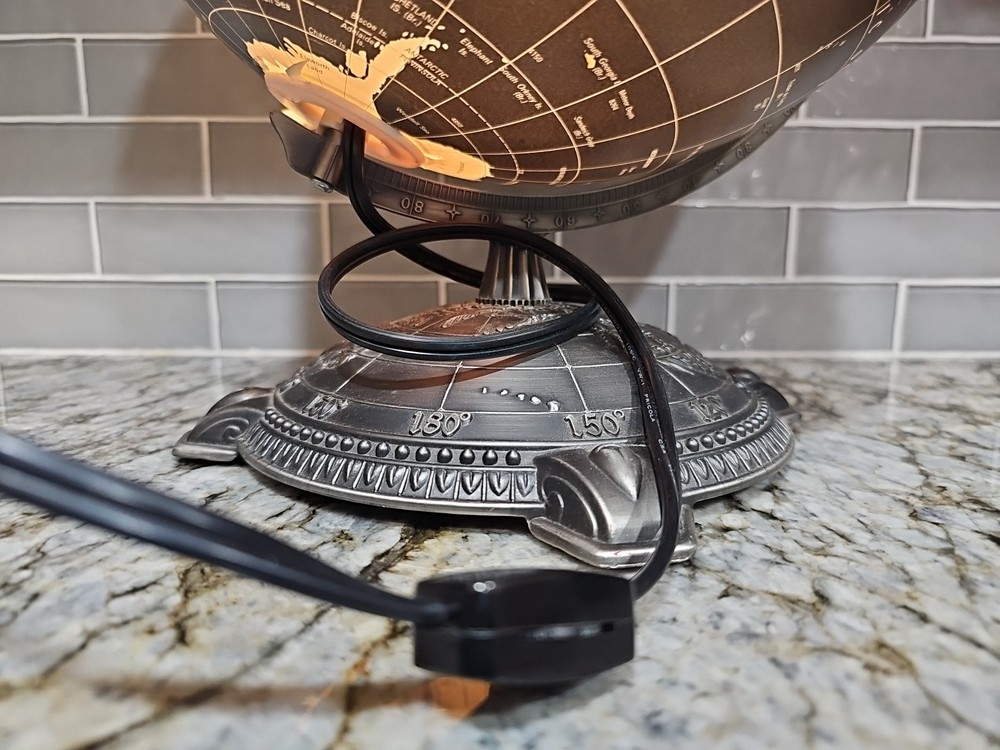 Old Deco Replogle Starlight Series Black Lighted World Globe Lamp Light Decor
