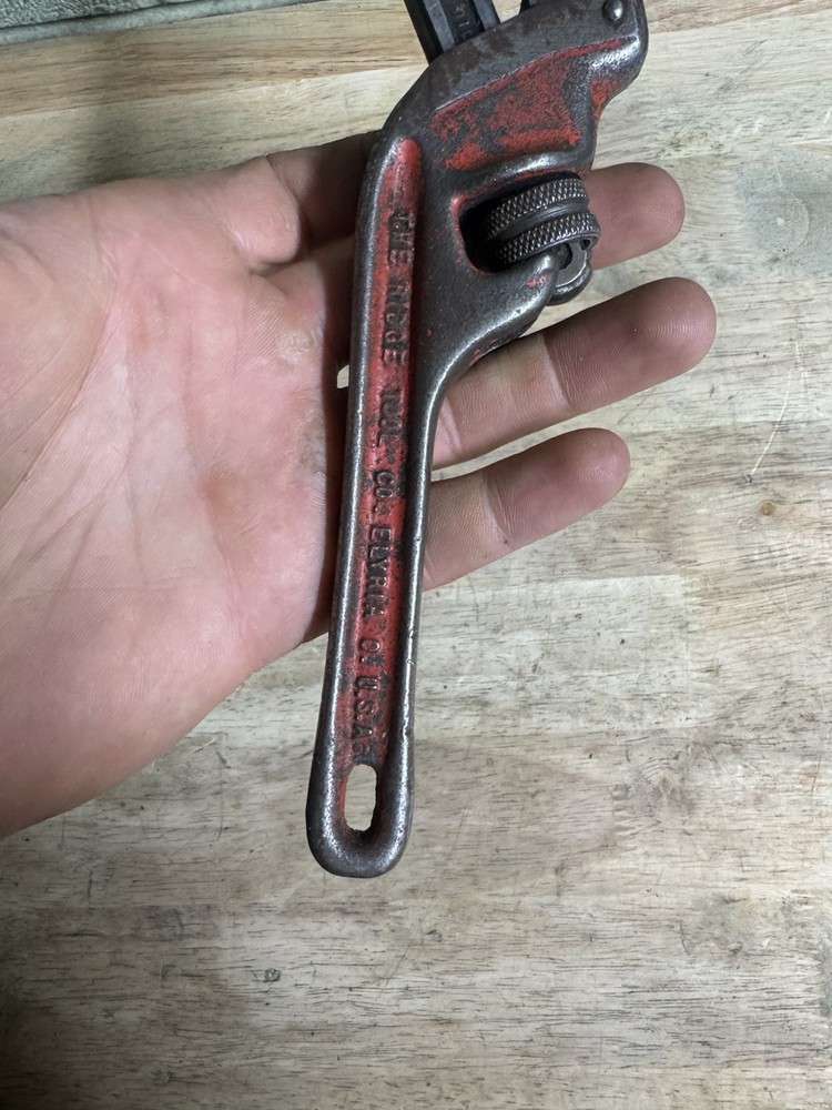 VINTAGE RIDGID E8 OFFSET PIPE WRENCH ELYRIA ,OH. USA