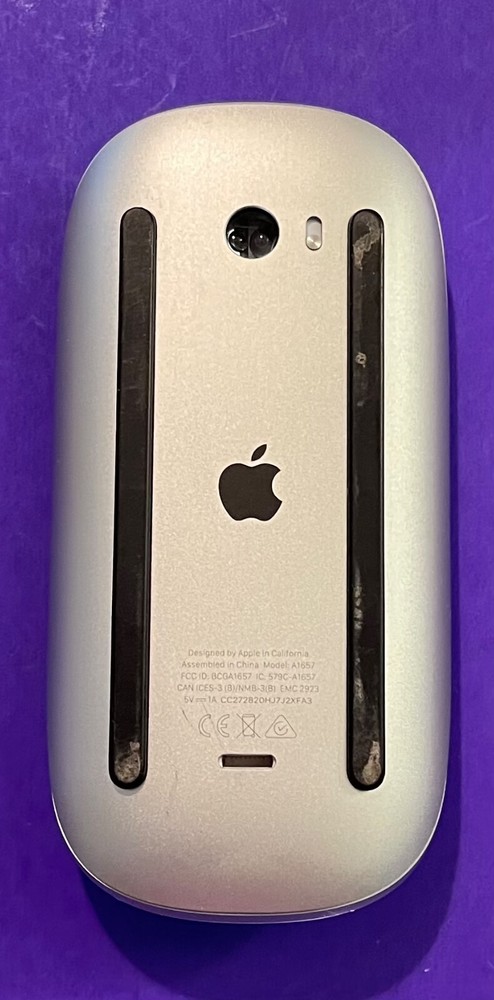 Apple A1657 Magic Mouse 2 Wireless Mouse - Silver (MLA02LL/A) Works Perfect!