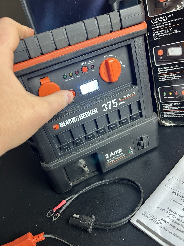 Black & Decker J752BCB 375A Jump Starter 2A Battery Charger Maintainer COMPLETE
