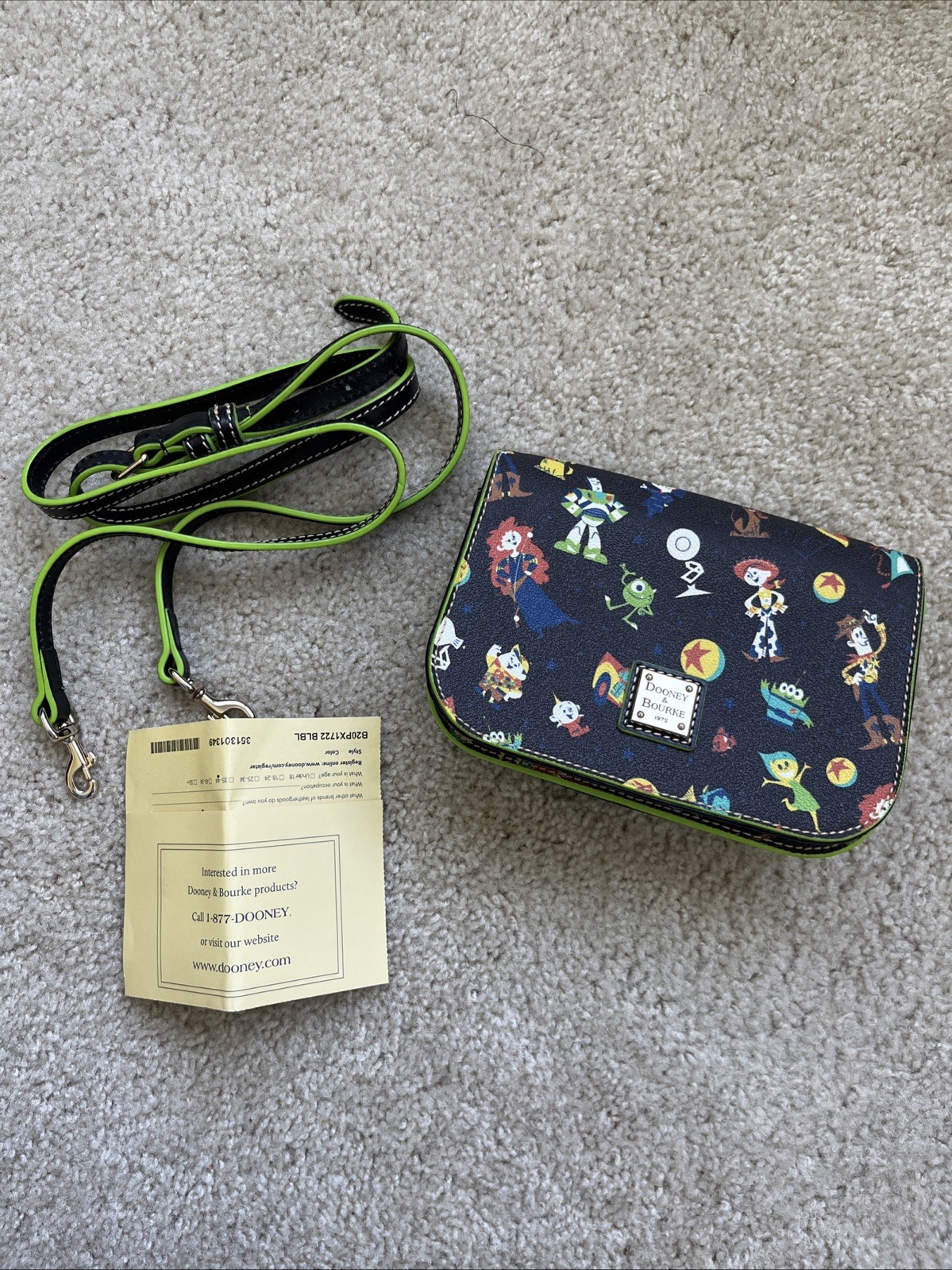 DOONEY & BOURKE PIXAR20 CROSSBODY BAG PURSE BELT BAG BLACK DISNEY AOP EUC