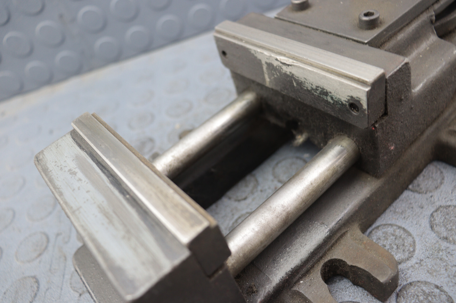 CAM LOCK VISE , WORKHOLDING, MACHINIEST VISE 4'' WIDE JAWS LOC5972