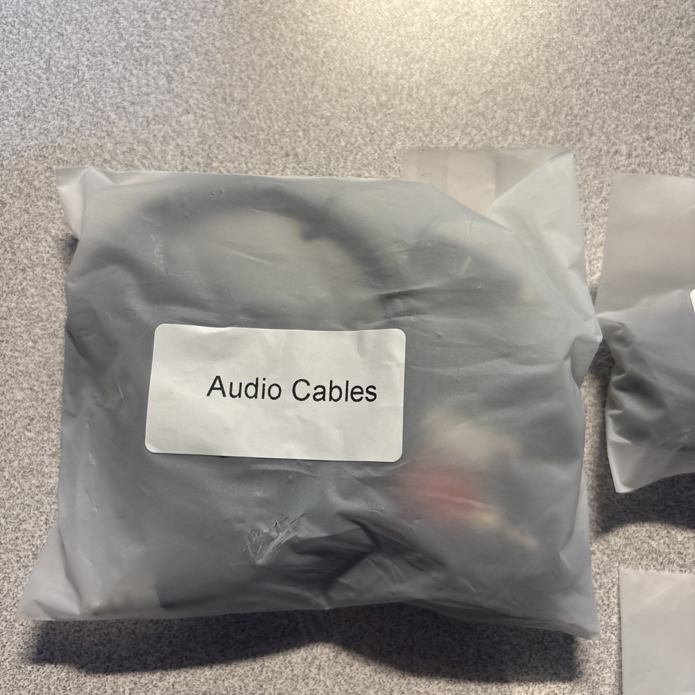 HomeSpot Bluetooth Transmitter AV Broadcaster BA210 v2 W/cables