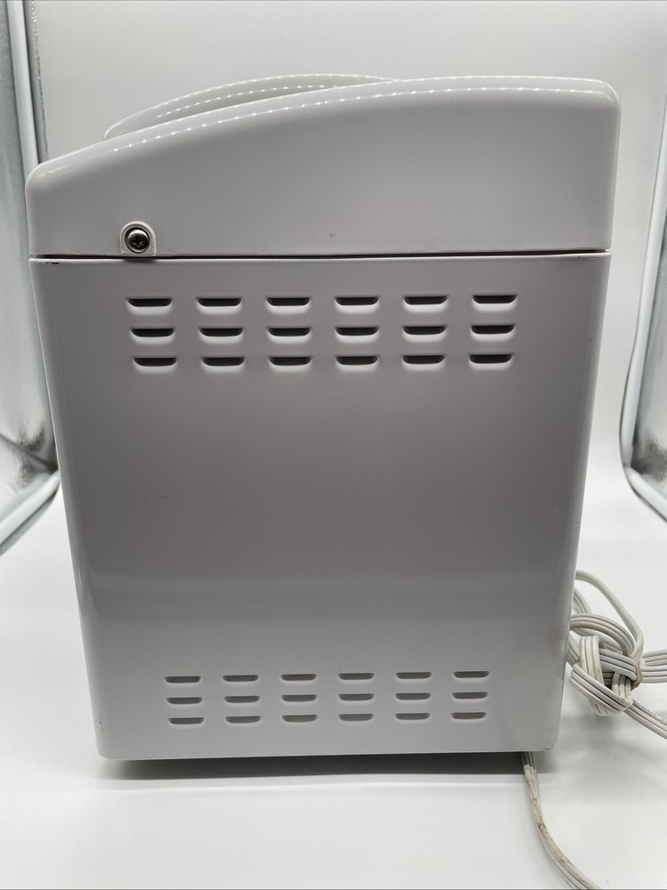 Oster Deluxe Bread And Dough Maker Model 4811 Counter Top Bread Maker Machine