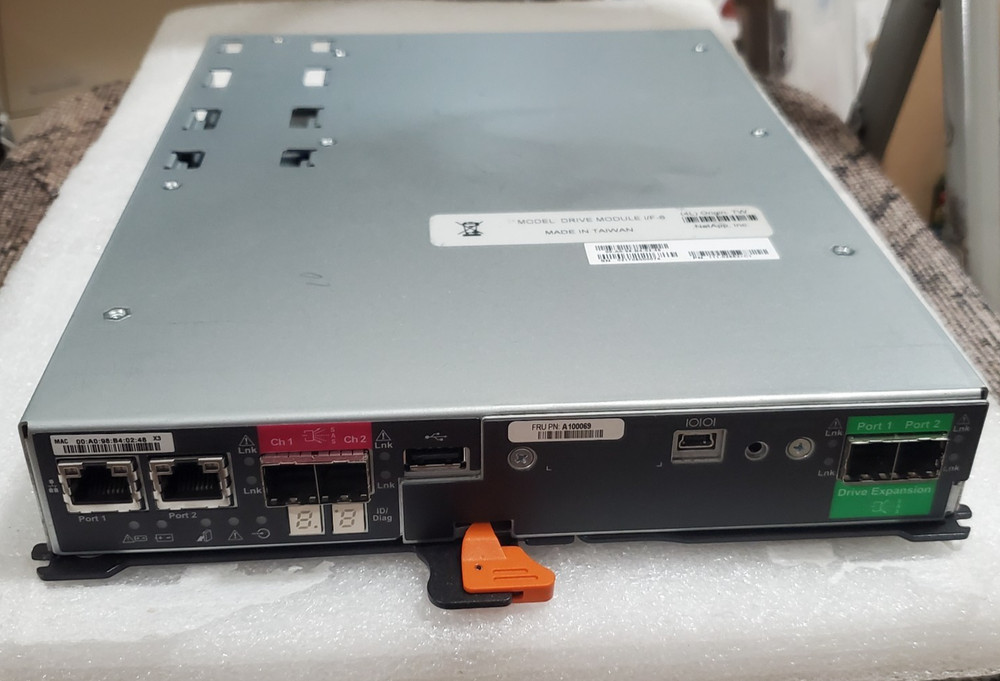 NetApp E2700A Disk Array Drive Module I/F-6 A100069 SAS 111-02853+C1 111-02853