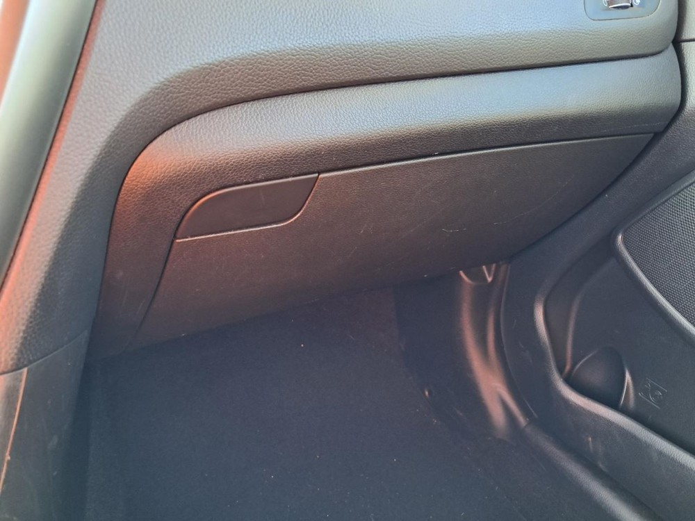 OPTIMAKIA 2015 Glove Box 4765526