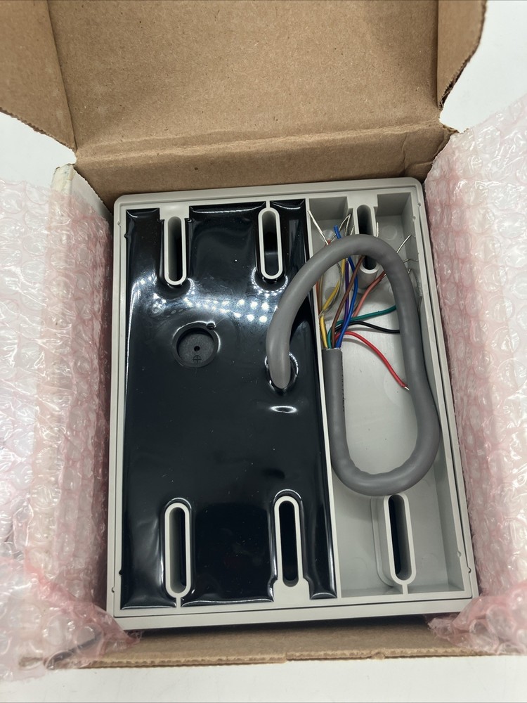 UTC Fire & Security T-520SW 430210001 Multi-Technology Proximity Reader Lenel