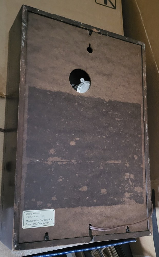 Mechtronics Planter's Clock Fully Functional (few scratches) Includes Setting To