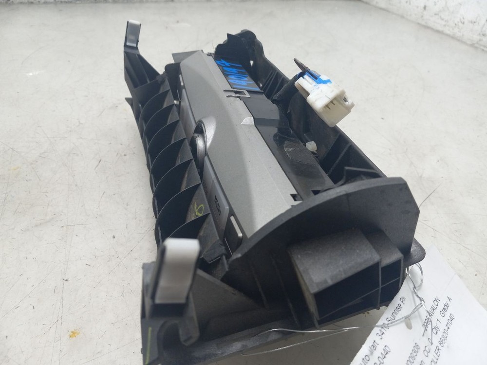 05 06 07 TOYOTA AVALON NAVIGATION CONTROLLER 86820-41040