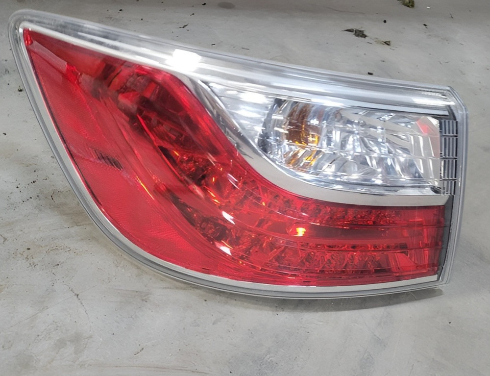 2010 - 2012 Mazda CX9 Left Driver Side  Tail Light Assembly OEM
