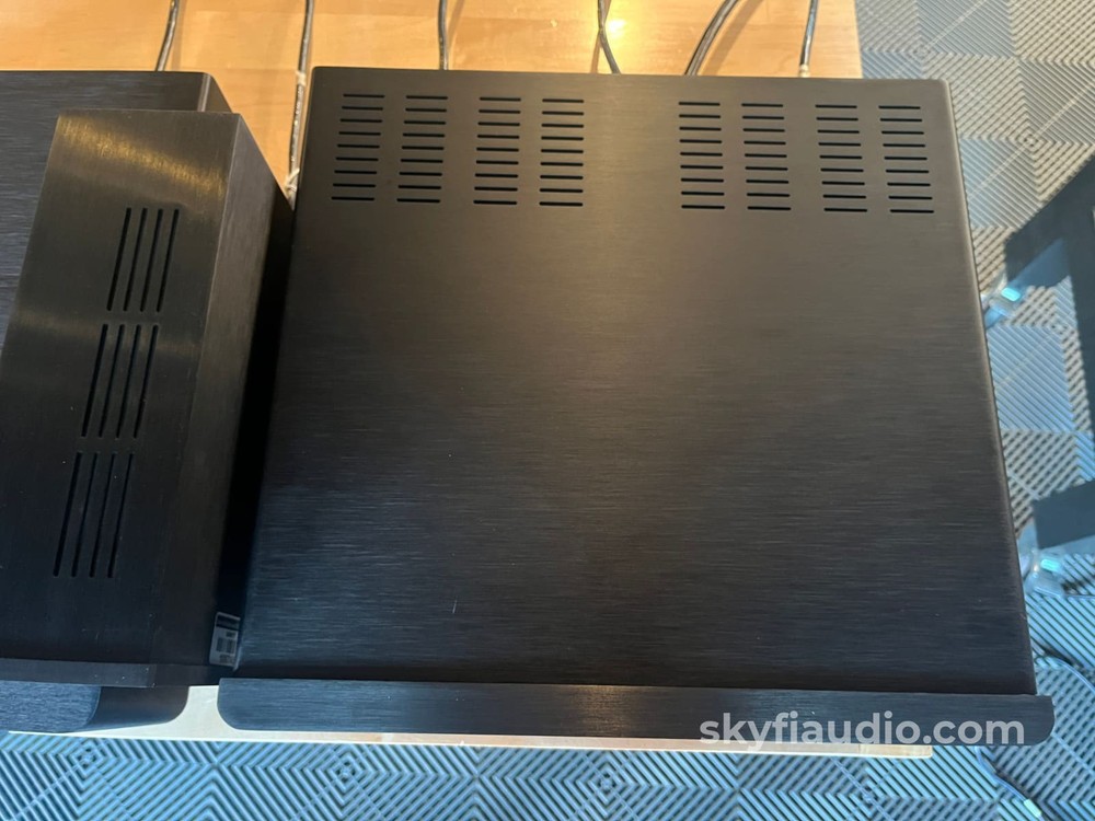 Mark Levinson No. 31 Top Loading CD Transport w/ No. 30 Reference Digital Proces