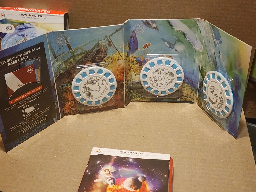 Mattel View Master Virtual Reality Headset +Experience Pack Underwater + Space