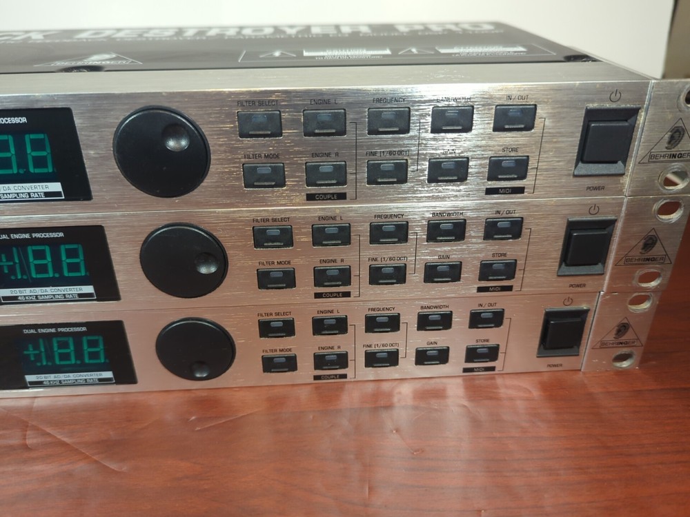 1x Behringer DSP 1100P Feedback Destroyer Pro Rack Unit.