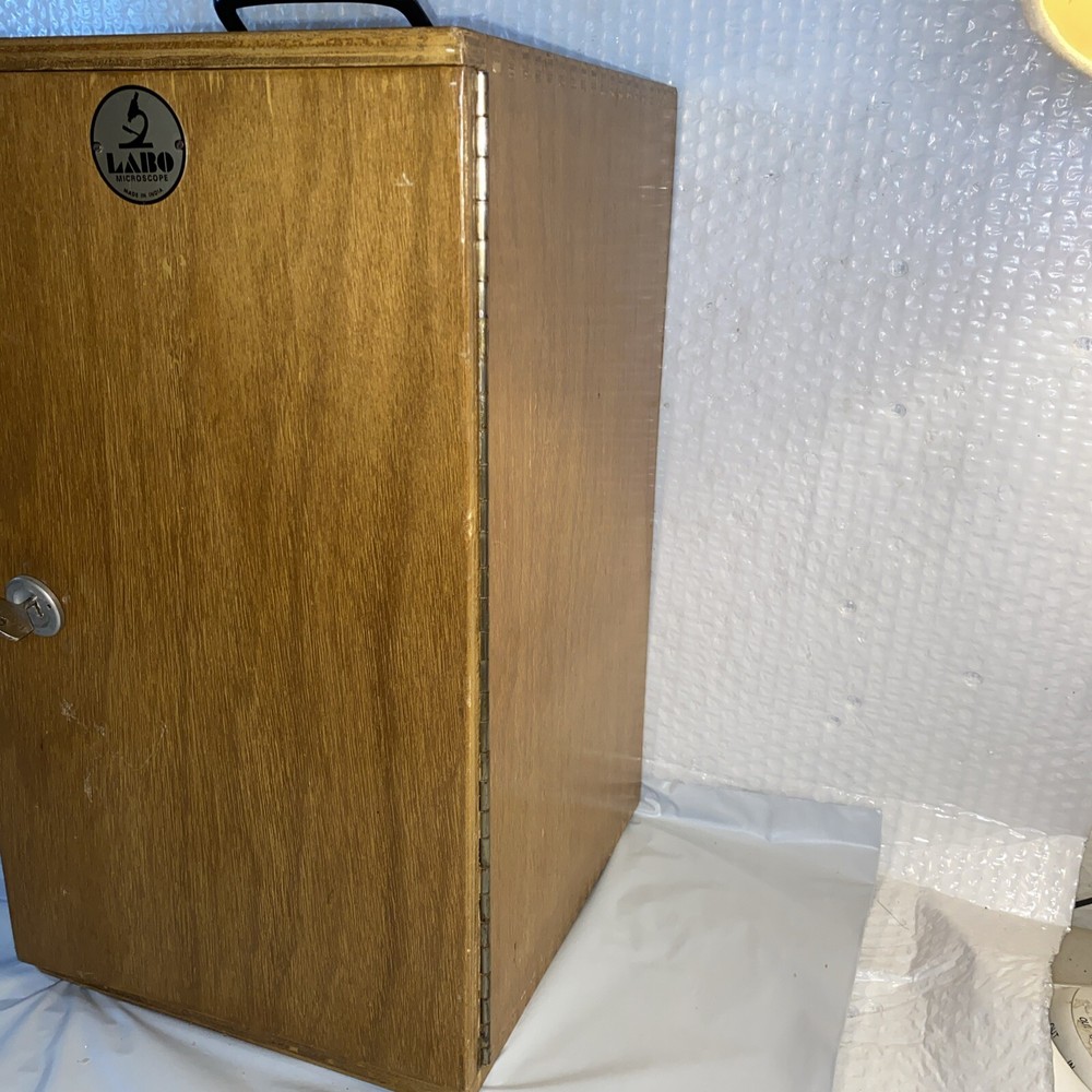 Vintage LaBo Research Microscope SL No. 03575 *read*