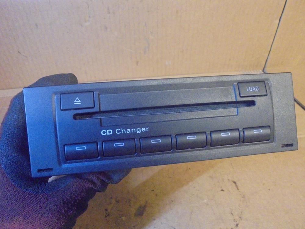 AUDI CX-CA1492GC CD CHANGER UNIT 8E0035111D