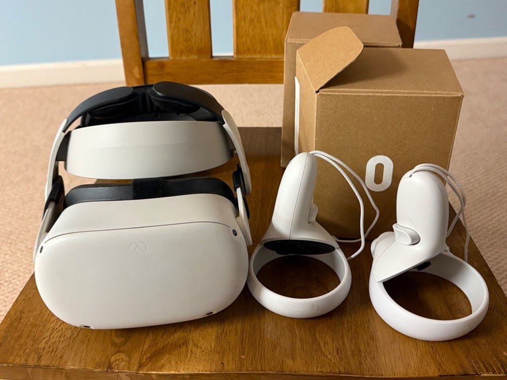 Meta Oculus Quest 2 256GB Standalone VR Headset - White